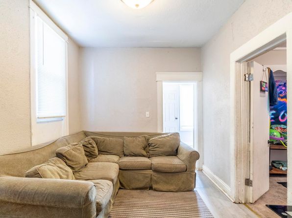 fort-wayne-indiana-73110478 picture