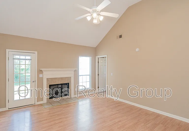 2022 Edgewood Dr — Photo 7