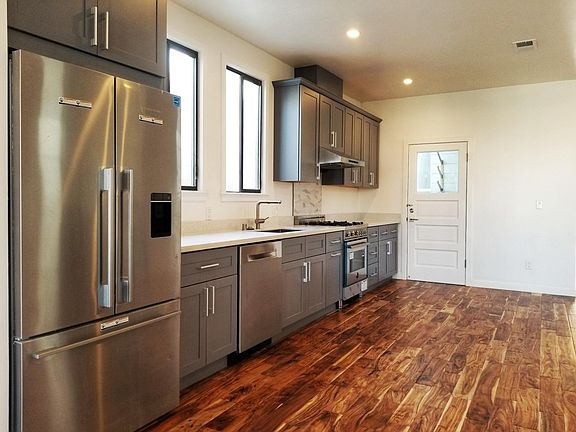 2nd image of 37 Guerrero St #37