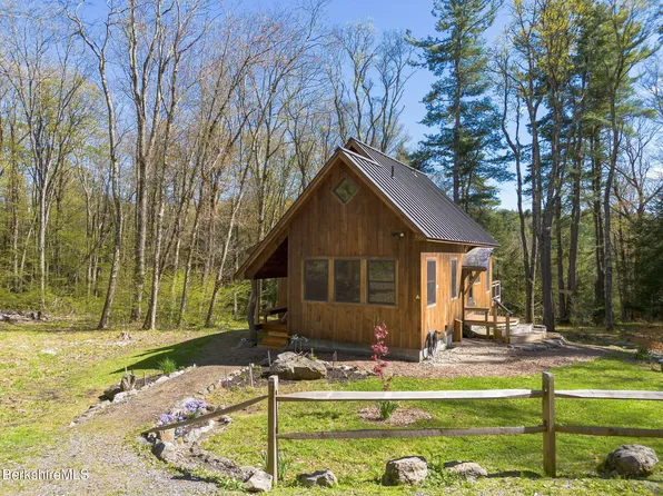 261 East St, Mount Washington, MA 01258