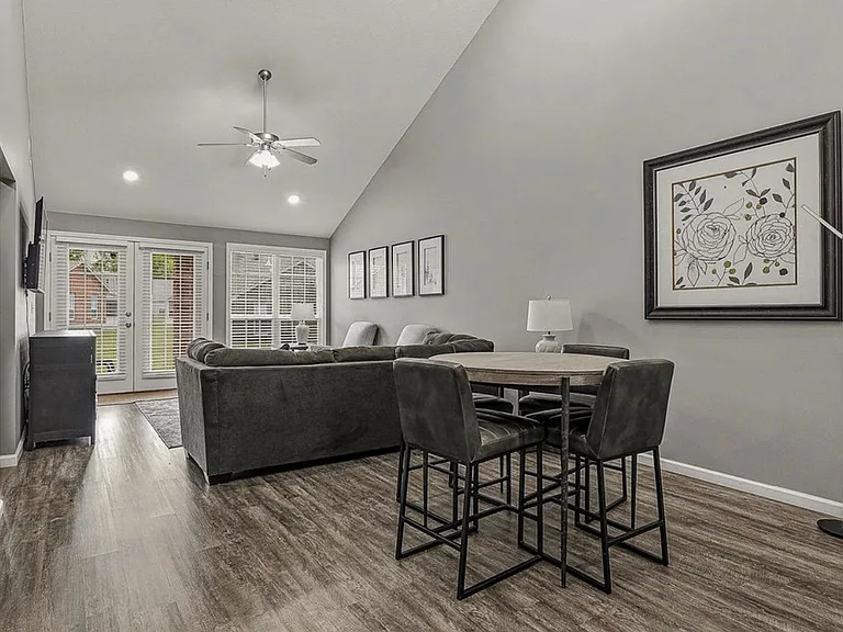4504 Regina Ct — Photo 28