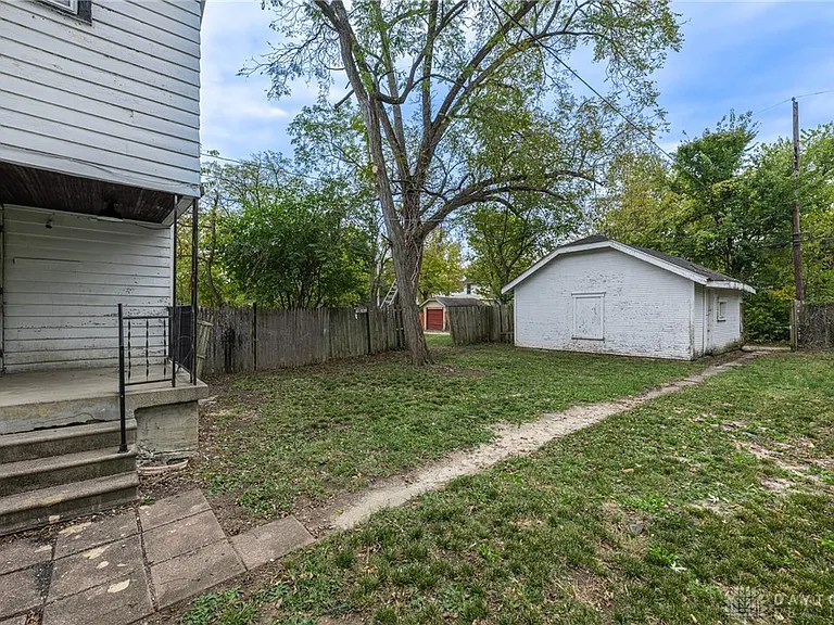 338 Kenwood Ave — Photo 21