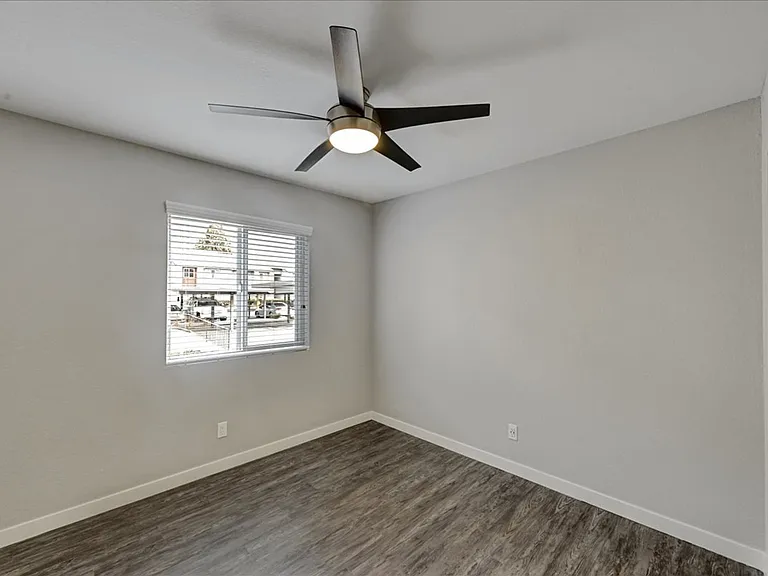 Corona Pointe Resort — Photo 42