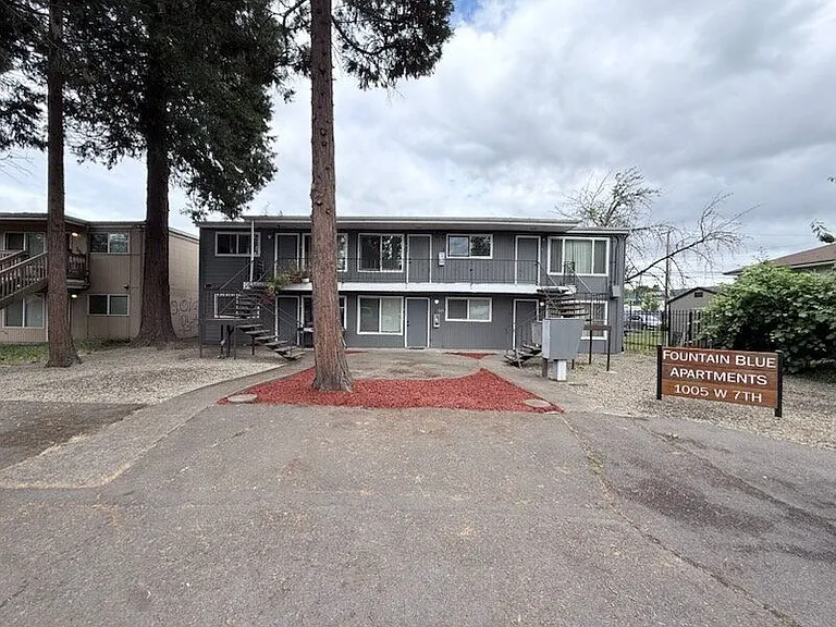 1005 W 7th Ave #1 — Photo 2