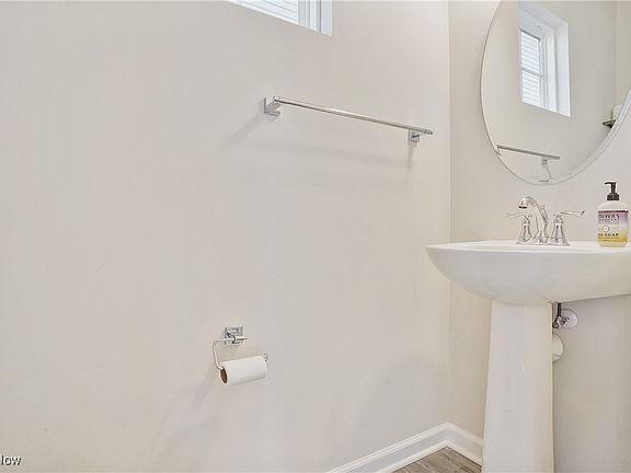 5th image of 1649 Frank Ct