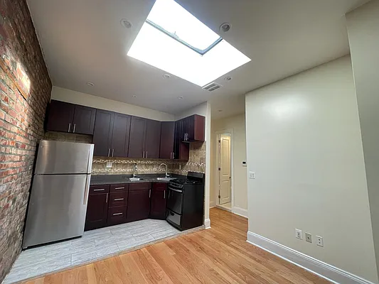 Rented by Signature Property Realty | media 1