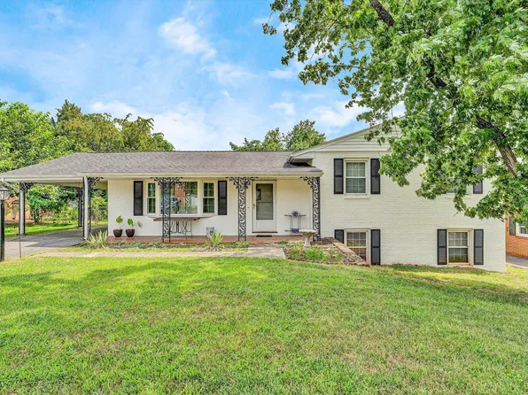 917 Colbourne Ave, Vinton, VA 24179