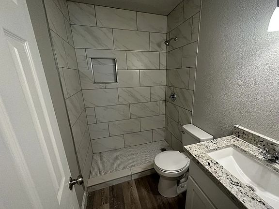 2nd image of 3600 Pearl St