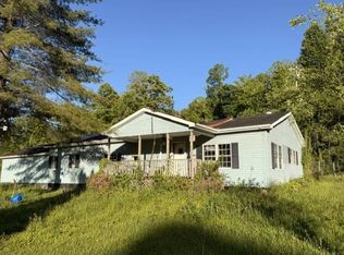 1199 E Highway 221, Bledsoe, KY 40810
