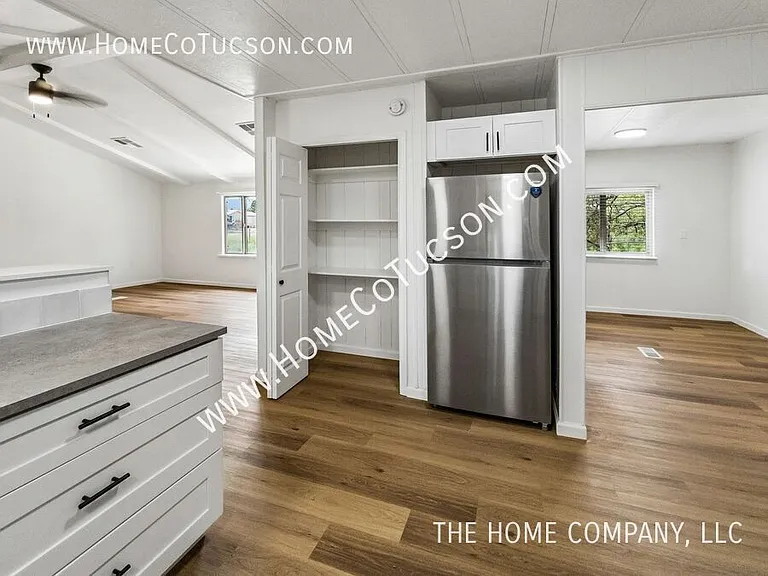 2534 N Calle Segundo — Photo 10