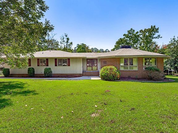 2nd image of 539 Circle H Woods Rd