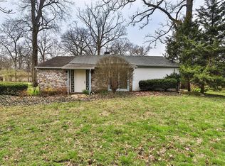 9407 Gates Manor Ct, Saint Louis, MO 63126