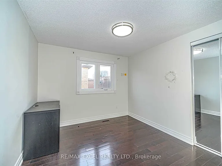 47 Whiteleaf Cres #UPPER — Photo 22
