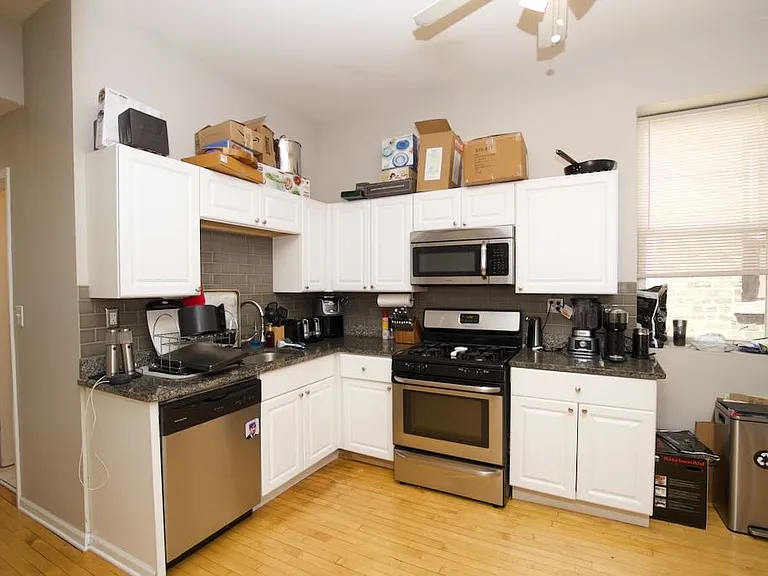 2022 W Augusta Blvd #E04P — Photo 2