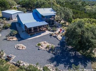 705 N Thunder Creek Rd, Utopia, TX 78884