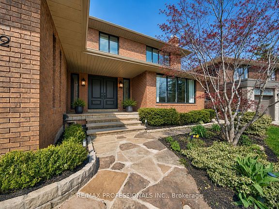 3rd image of 52 Courtsfield Cres