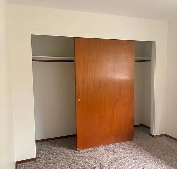 230 Felix St #F — Photo 13