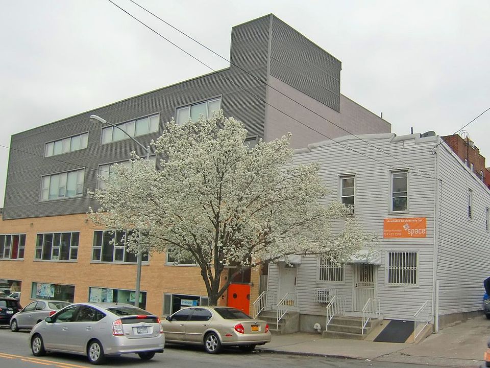 2nd image of 2511 38th Ave