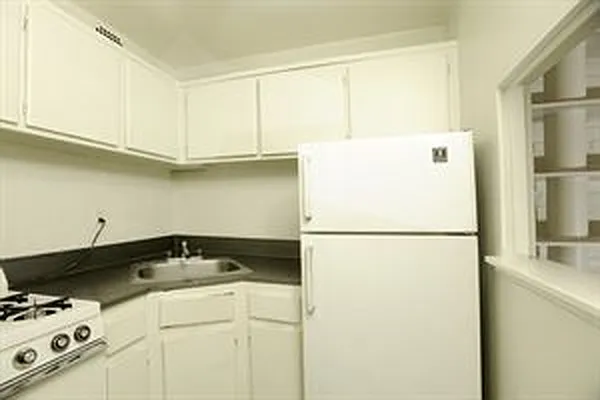 Rented by Douglas Elliman | media 34