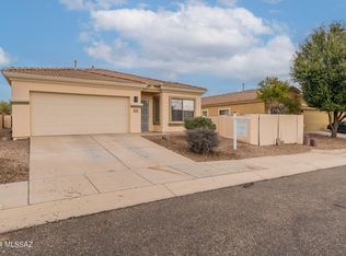 395 E Camino Rancho Redondo, Sahuarita, AZ 85629