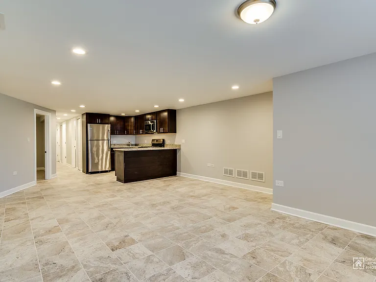 4847 N Kilbourn Ave #1 — Photo 2