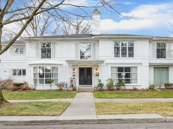 15827 Windmill Pointe Dr, Grosse Pointe Park, MI 48230