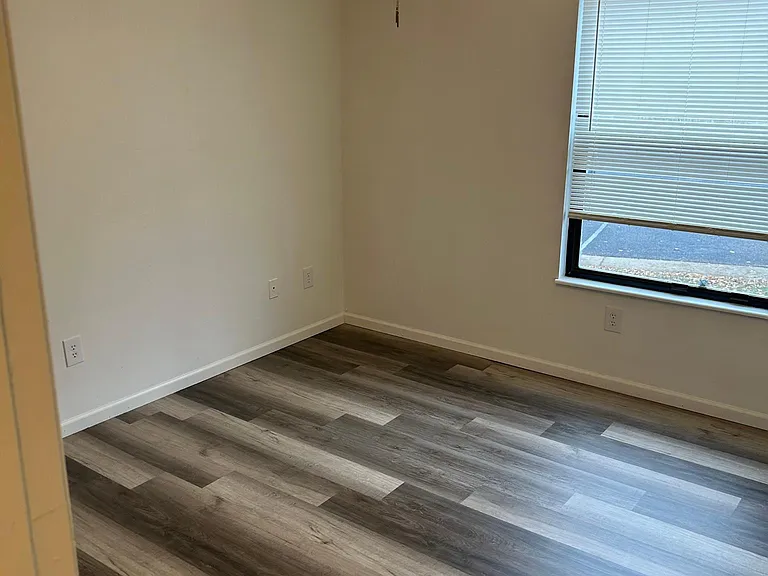 6 Lemon Tree Ct #6 — Photo 3