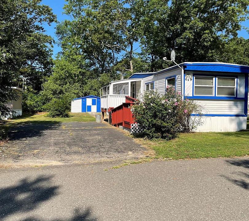 1st image of 109 Cypress Ln