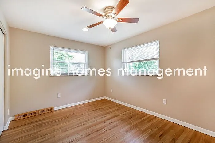 607 W Kemper Rd — Photo 9
