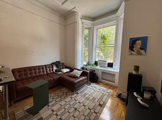 158 Noble St APT 1, Brooklyn, NY 11222