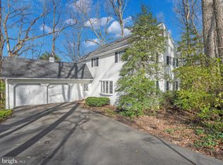 11 Edgedale Ct, Wyomissing, PA 19610