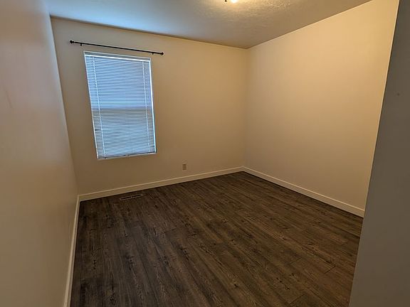 4th image of 682 Quincy St APT A