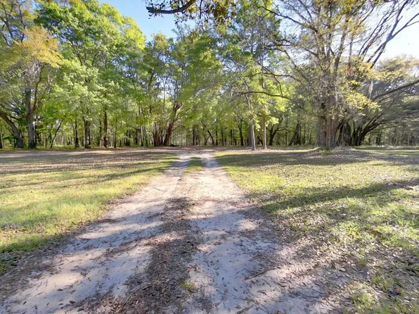 10390 Veterans Memorial Dr, Tallahassee, FL 32309