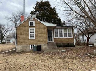 813 Goltra Ave, Jacksonville, IL 62650