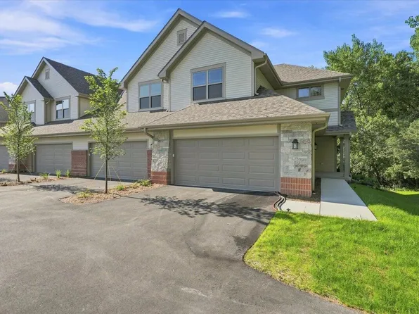 255 Aerie CIRCLE #101, Brookfield, WI 53045