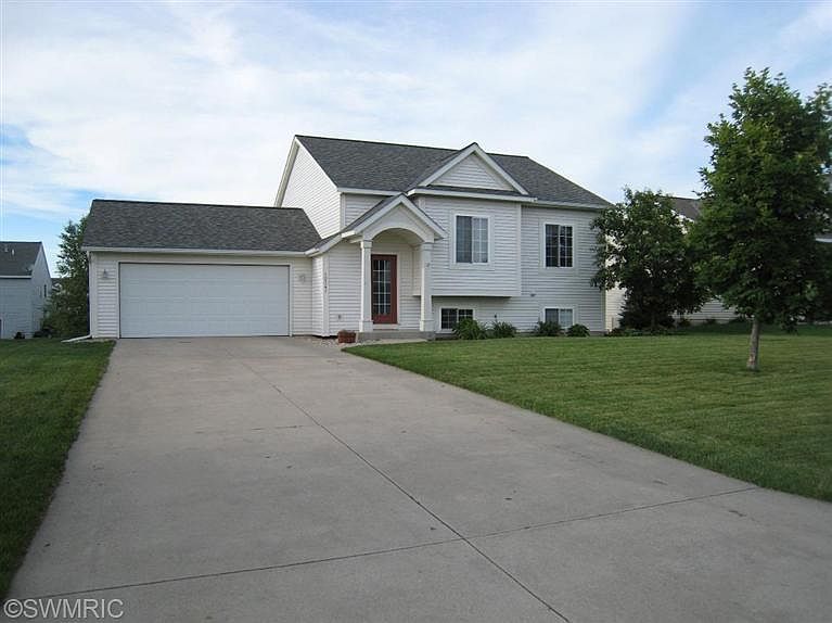 1st image of 10341 Summerwood Dr