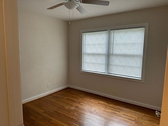 5th image of 230 Laurel St