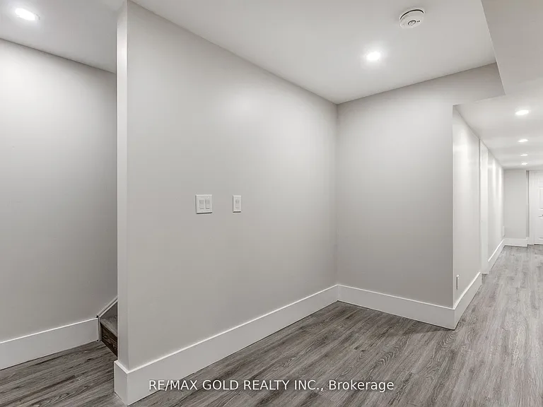 3352 Vernon Powell Dr — Photo 33