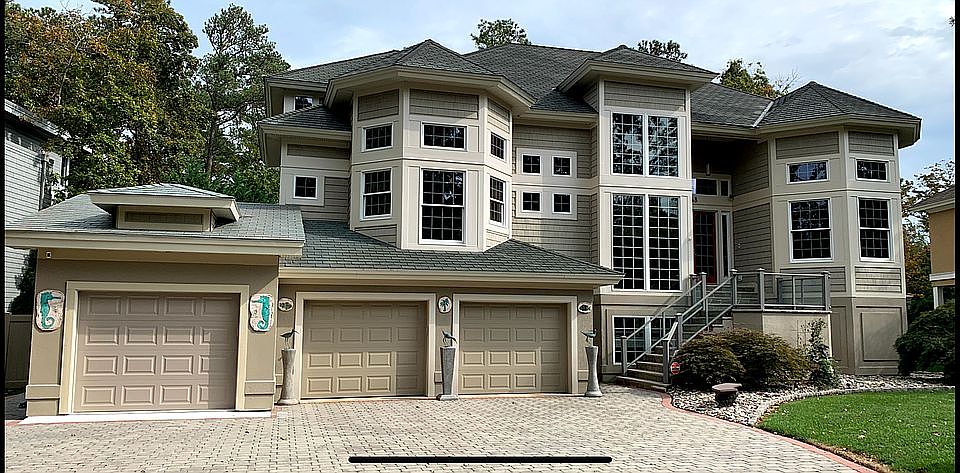 1st image of 58 Eleanor Lee Ln E