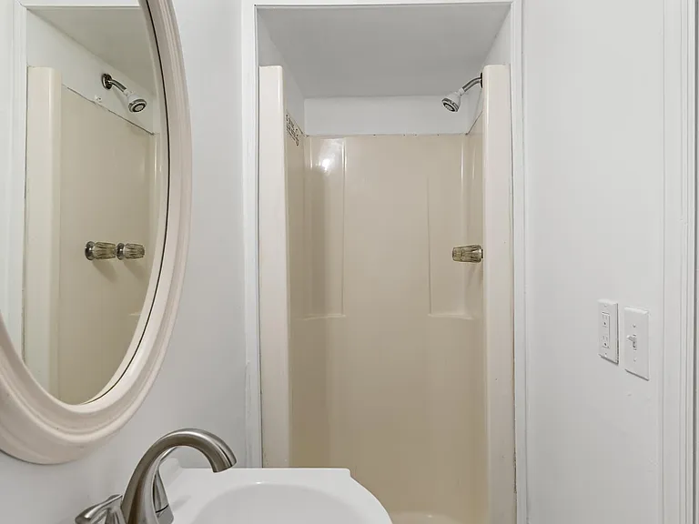 321 Spring St #9 — Photo 28