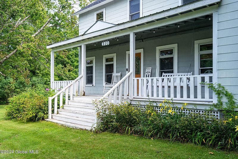 3rd image of 310 Pine Street