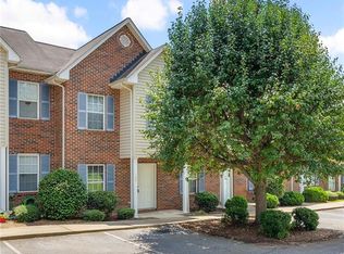 2240 15th Ave NE UNIT 104, Hickory, NC 28601