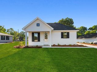 210 N Morgan Ave, Andrews, SC 29510