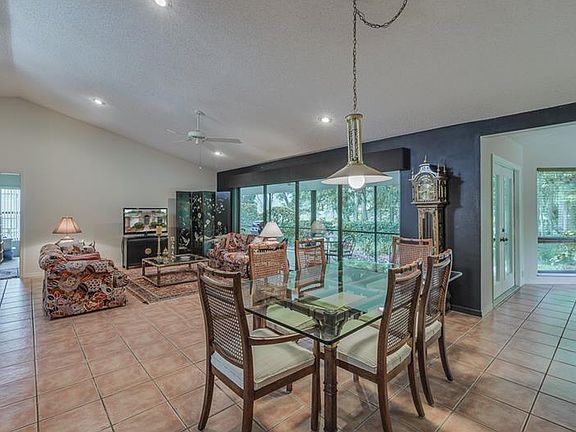4th image of 3387 Hickorywood Way