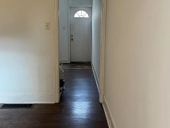 4th image of 424 S Heald St