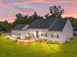 21 Butler Ln, Rock Tavern, NY 12575