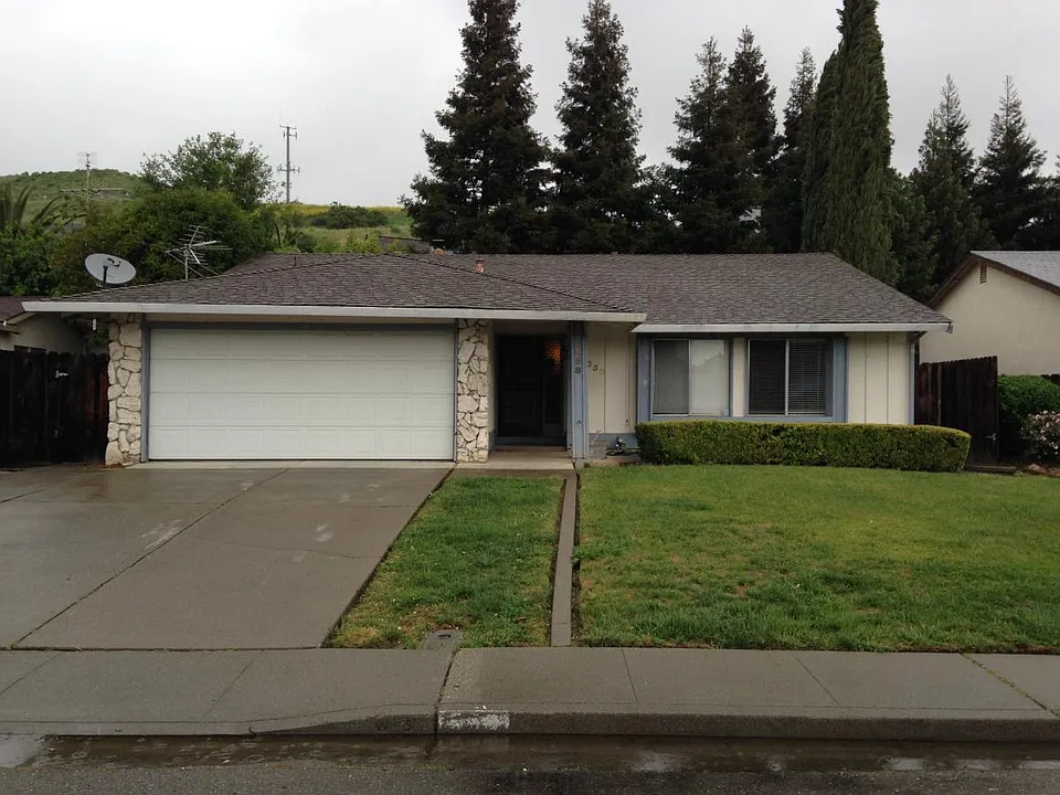 558 Marigold Dr