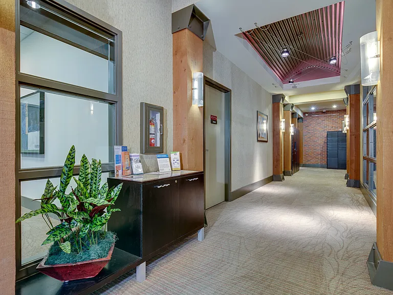The Shelby Apartments — Photo 10