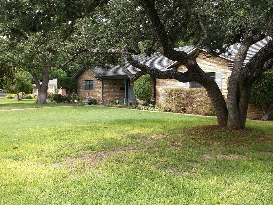 1st image of 4324 Plantation Dr