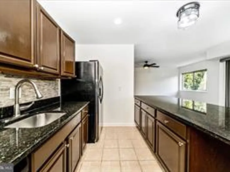 12202 Braxfield Ct #16/228 — Photo 17